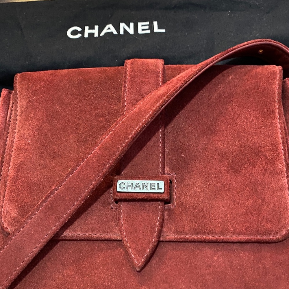 Vintage Authentic Chanel bordeux
